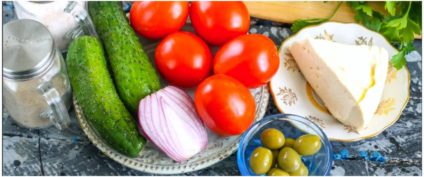 Греческий салат с сиртаки