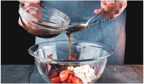 Горячий салат с куриной печенью
