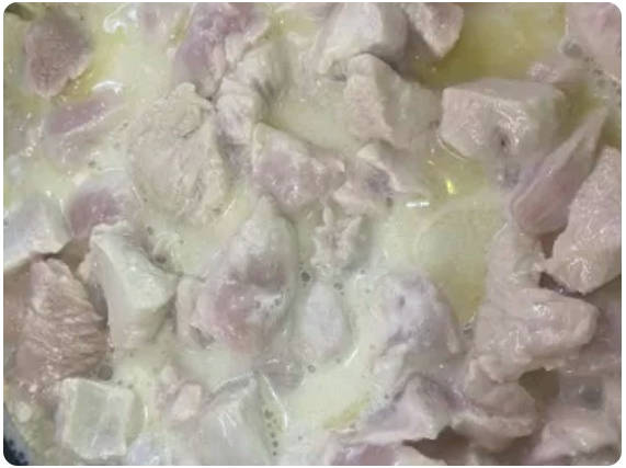 Горячий салат с куриной грудкой