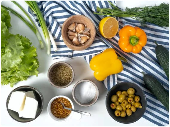 Греческий салат с айсбергом