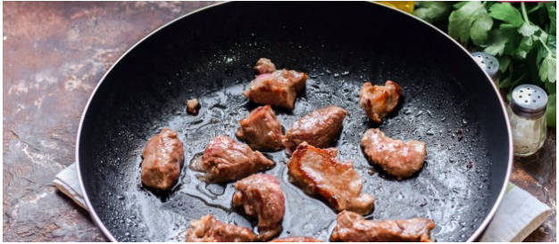 Горячий салат с говядиной и стручковой фасолью