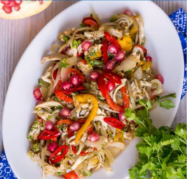 Грузинский салат с курицей и луком