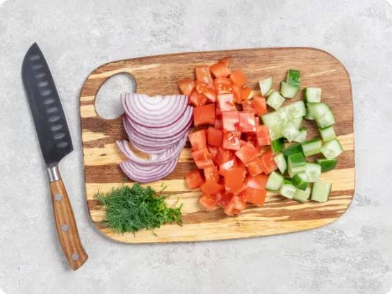 Грузинский овощной салат с грецкими орехами