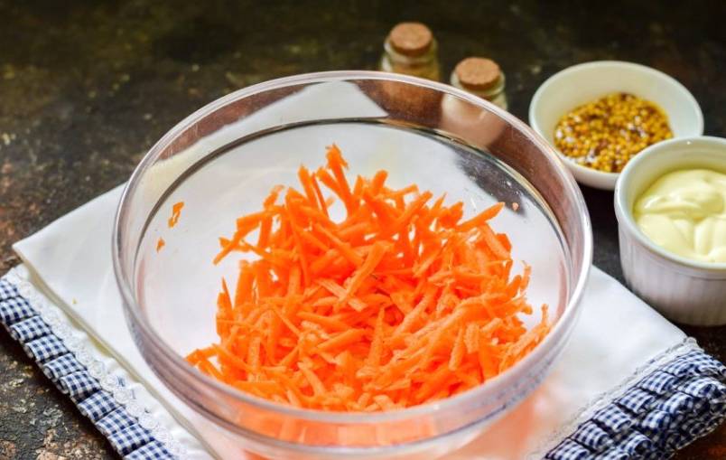Грузинский салат с курицей Грузинский салат с курицей