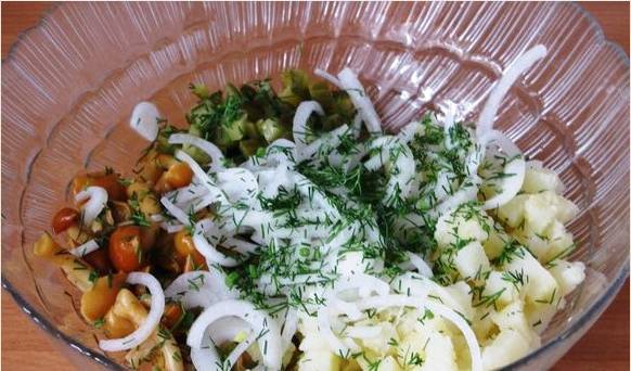 Картофельный салат с грибами