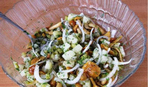 Картофельный салат с грибами