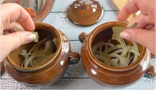 Форель в горшочках в духовке