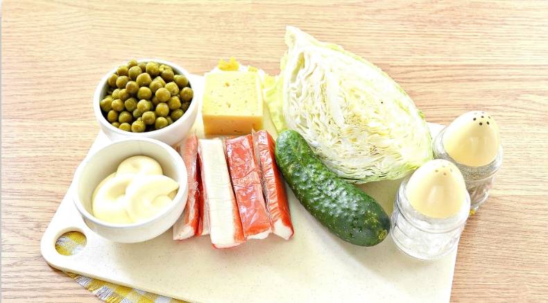 Крабовый салат с белокочанной капустой