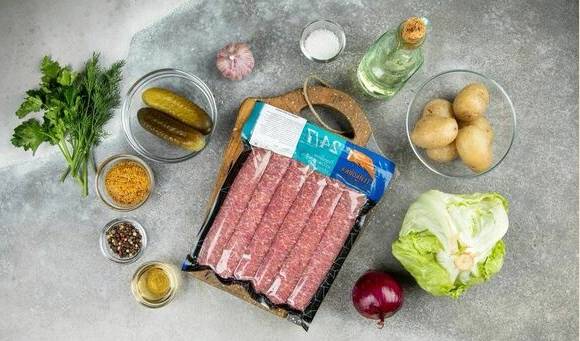 Картофельный салат с колбасками
