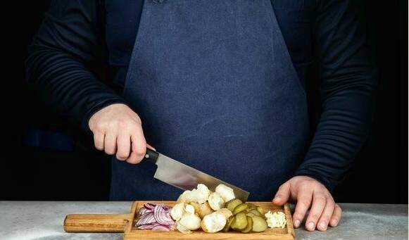 Картофельный салат с колбасками
