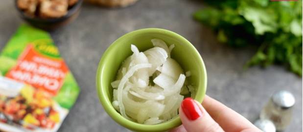 Грузинский салат с баклажанами, помидорами и болгарским перцем