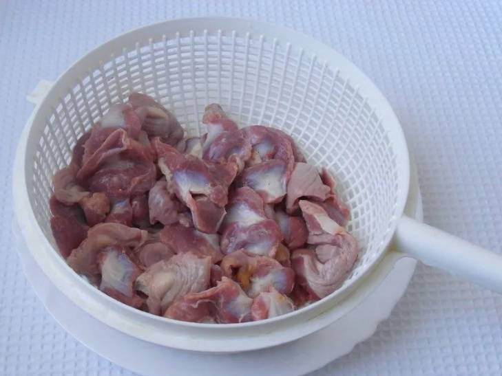 Куриные желудки в афганском казане