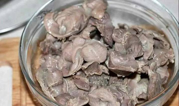 Куриные желудки в афганском казане