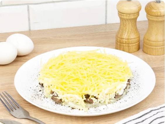 Луковый салат с мясом