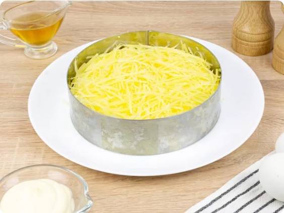 Луковый салат с мясом