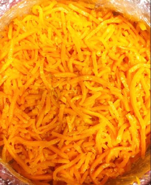Салат «Мужские слезы» с курицей и грибами, и корейской морковью