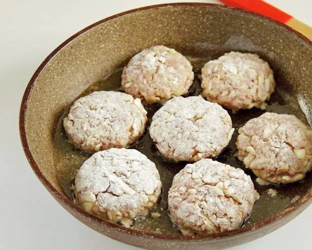 Капустные котлеты с фаршем