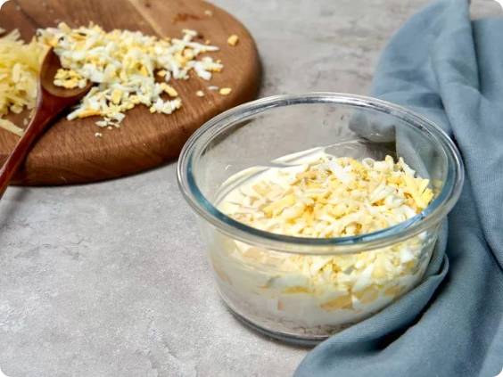 Салат «Нежность» с курицей и ананасами