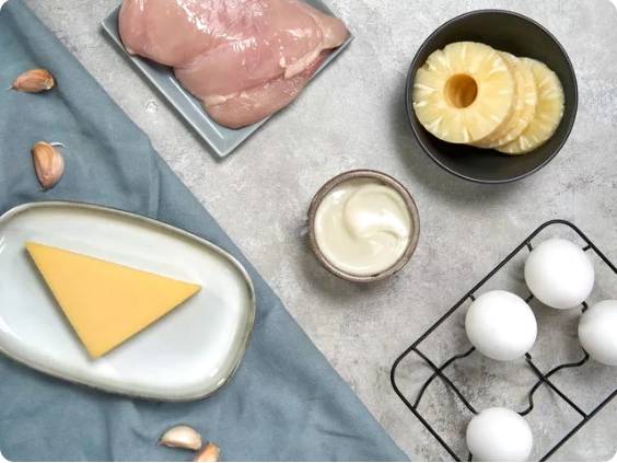 Салат «Нежность» с курицей и ананасами