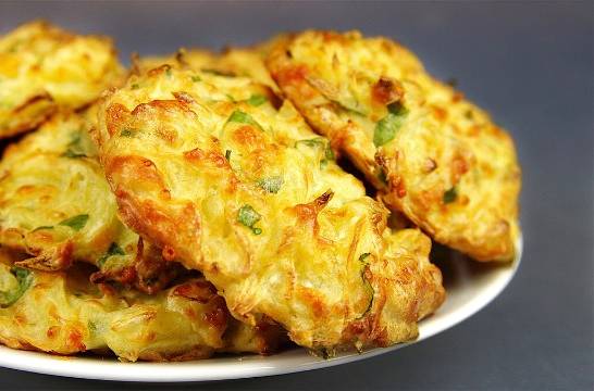 Капустные оладьи в духовке
