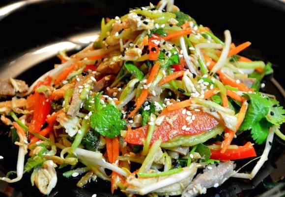 Мясной салат с овощами Мясной салат с овощами