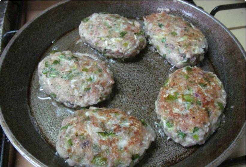Капустные котлеты с мясом