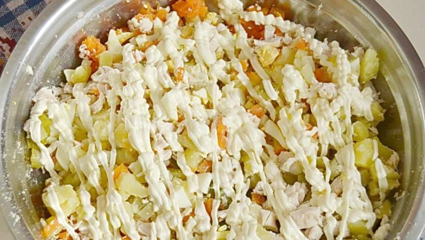 Мясной салат с курицей Мясной салат с курицей