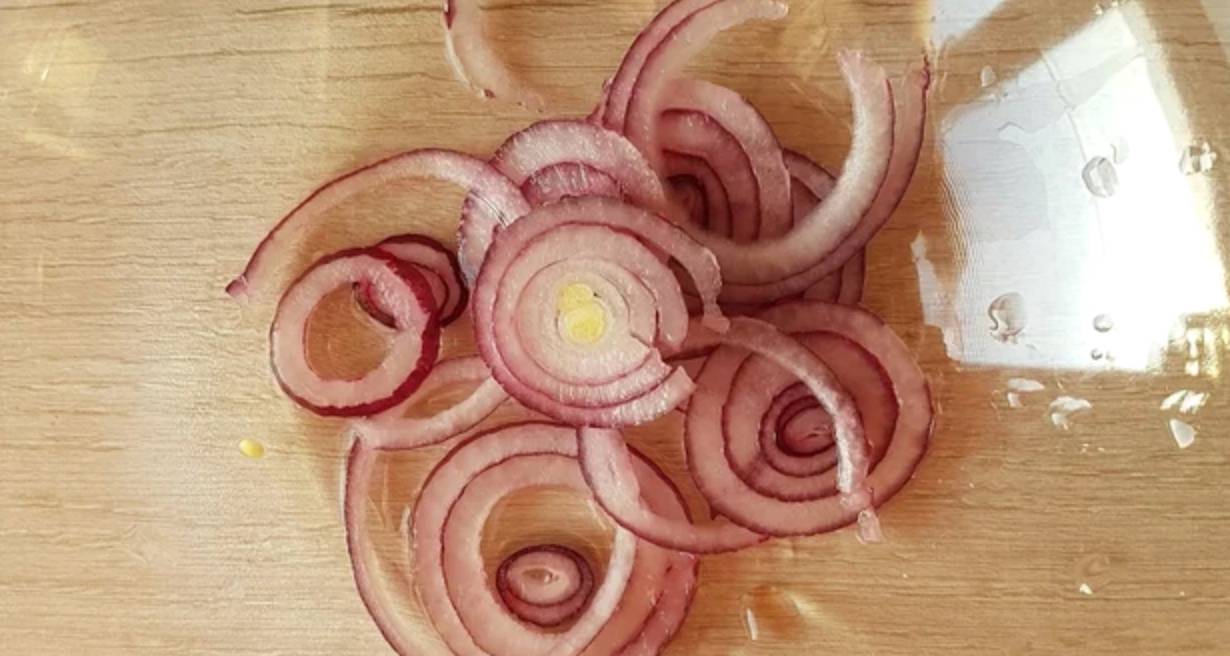 Овощной салат с листьями салата