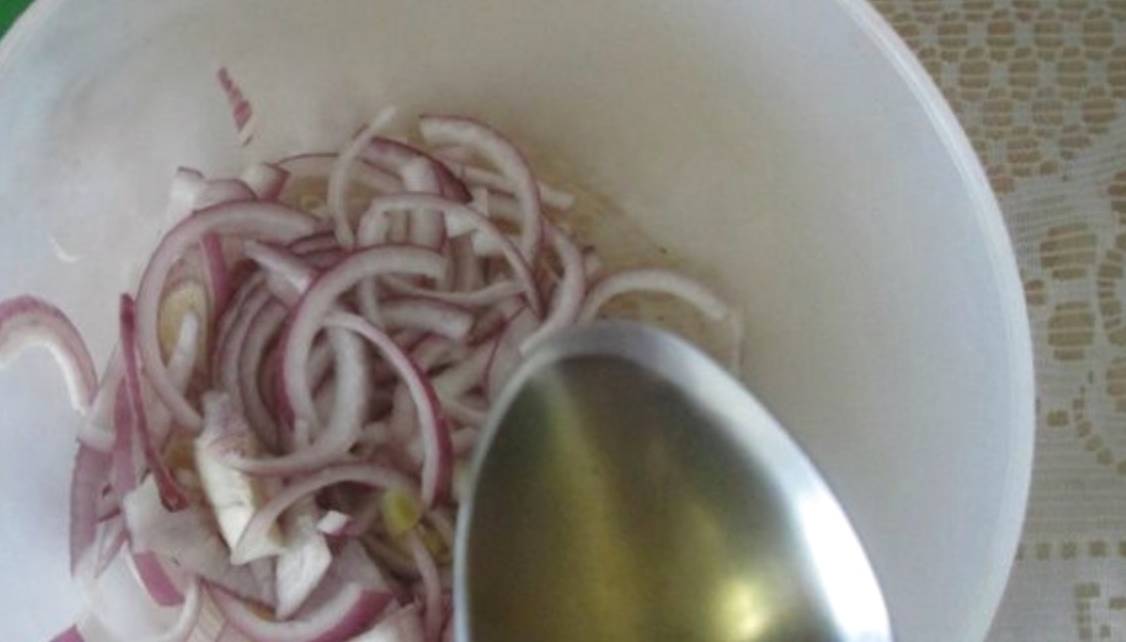 Овощной салат с куриной грудкой