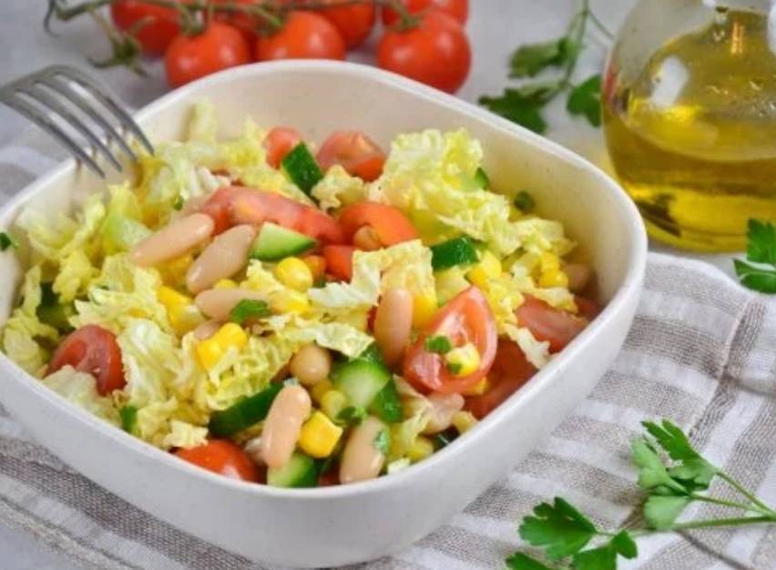 ПП салат с вареной фасолью