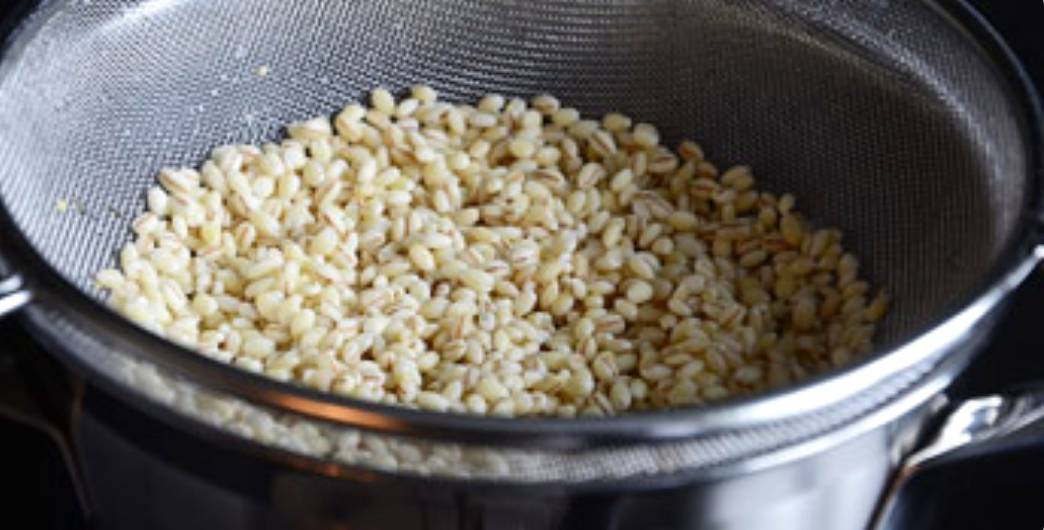 Рыбный суп из красной рыбы с перловкой и картошкой