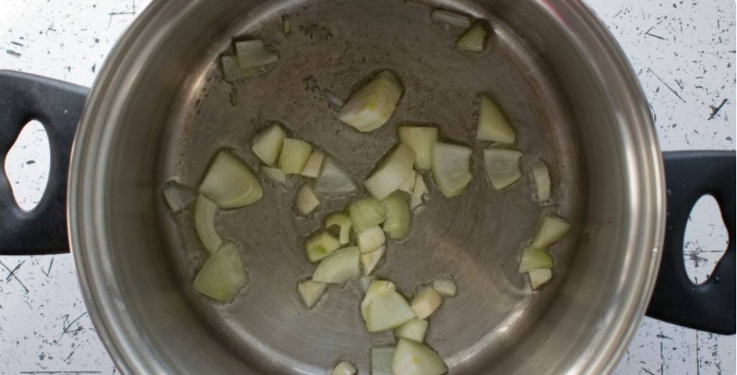 Тыквенный суп с беконом и сливками