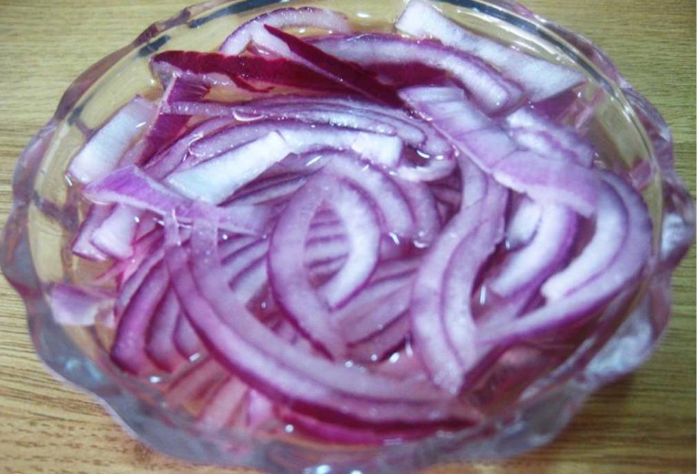 Овощной салат с маслинами Овощной салат с маслинами