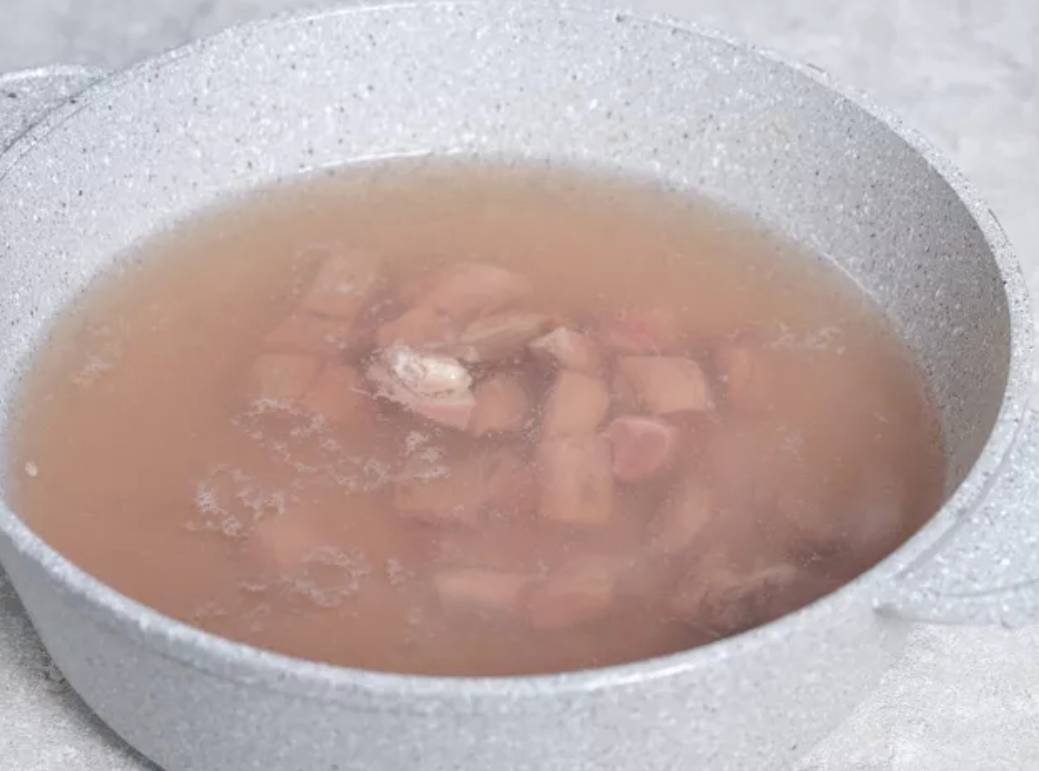 Суп с говядиной, рисом и картошкой