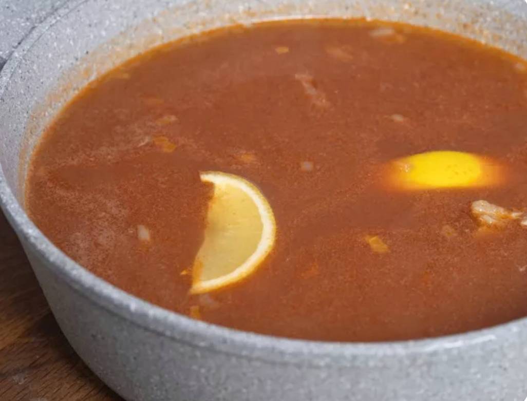 Суп с говядиной, рисом и картошкой