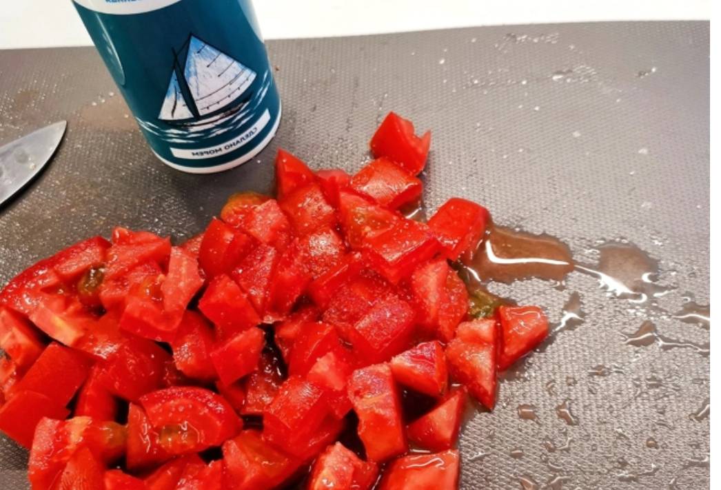 Овощной салат с песто