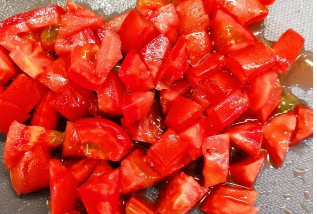 Овощной салат с песто