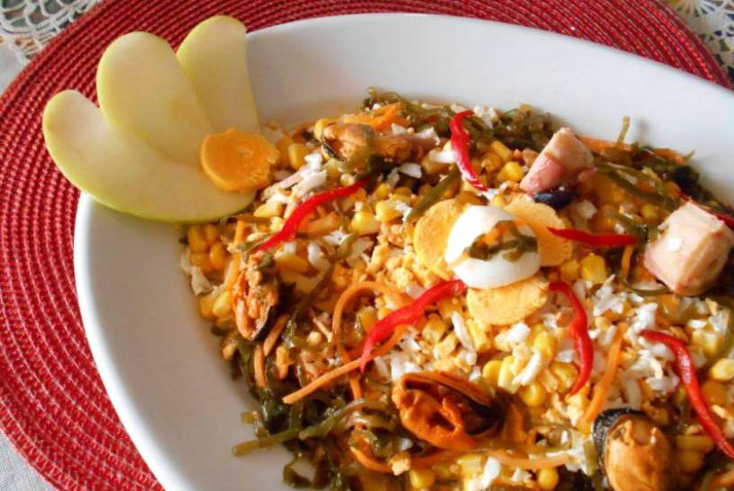 Салат с морепродуктами в масле