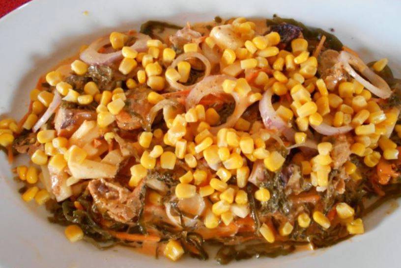 Салат с морепродуктами в масле