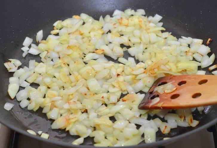Грибной суп из замороженных лесных грибов с картошкой и рисом