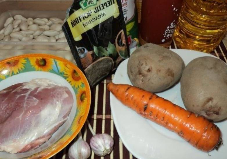 Суп с белой фасолью и мясом