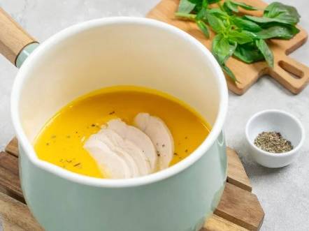 Суп из тыквы с курицей и картофелем