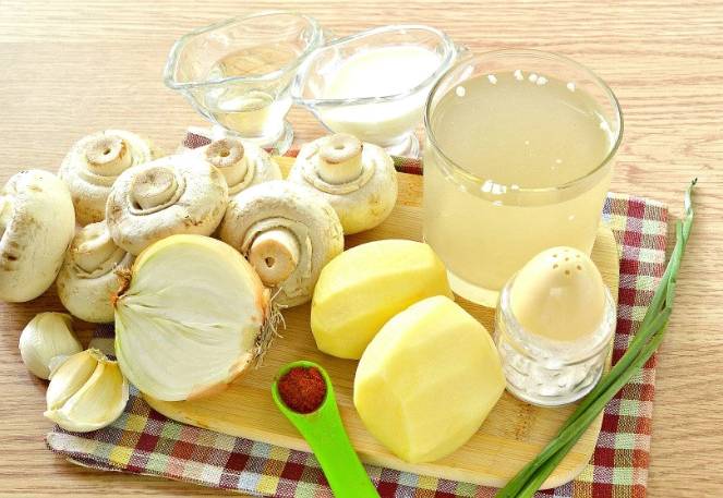 Суп из шампиньонов с картофелем и сливками