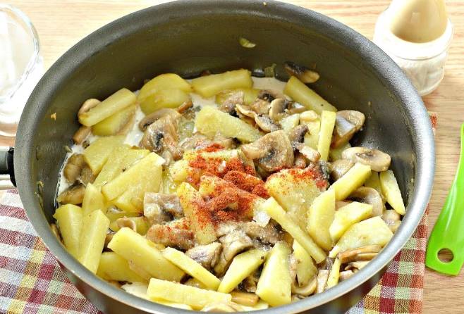 Суп из шампиньонов с картофелем и сливками