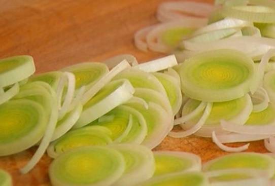 Суп с креветками и кальмарами