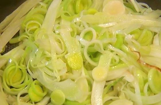 Суп с креветками и кальмарами