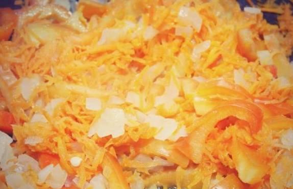 Куриный суп с лапшой и овощами