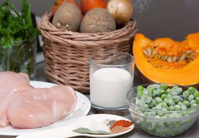 Тыквенный суп с курицей и сливками