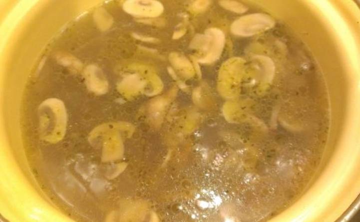 Грибной суп из шампиньонов с картофелем и сливками