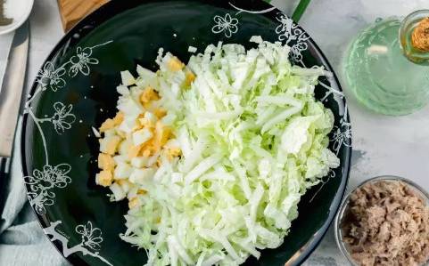 ПП салат с тунцом и пекинской капустой